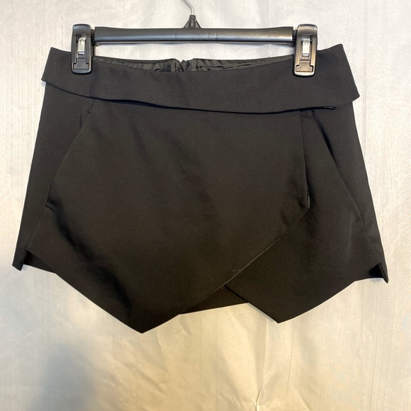 Zara Skort - Picture 2 of 7
